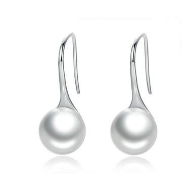 WHITE  PEARL EARRING